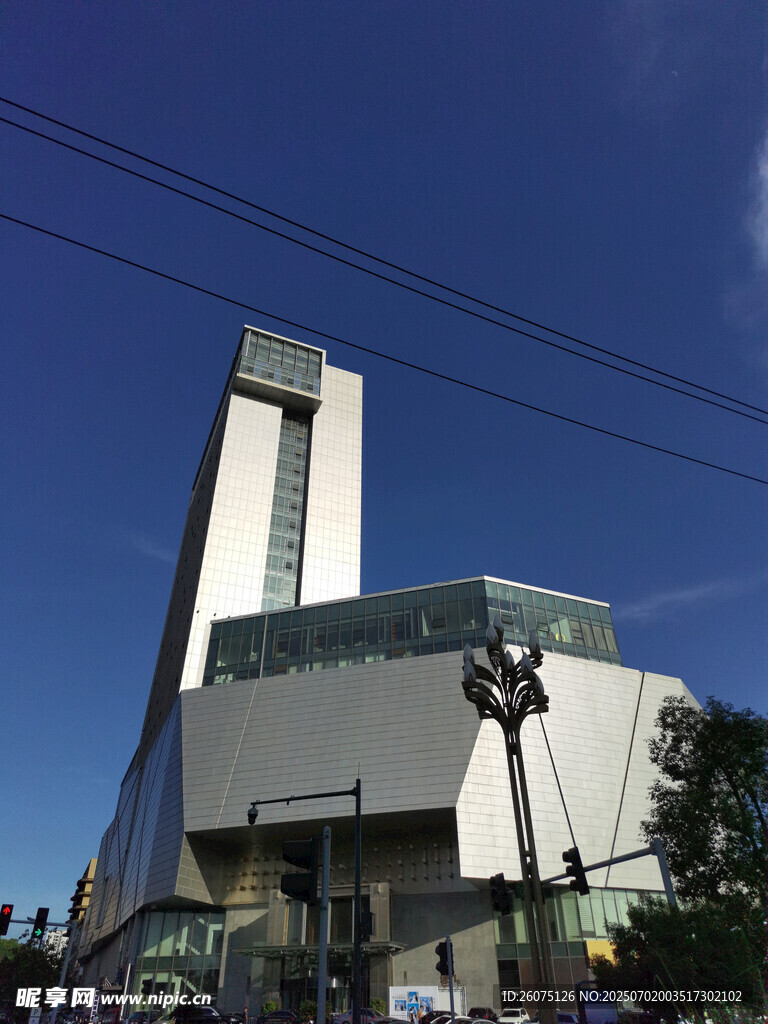 现代风格独特建筑外观