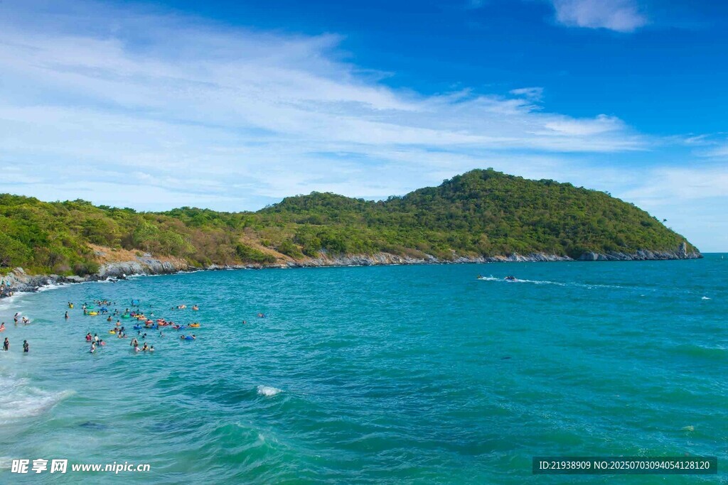 碧海青山的美丽海滨风光