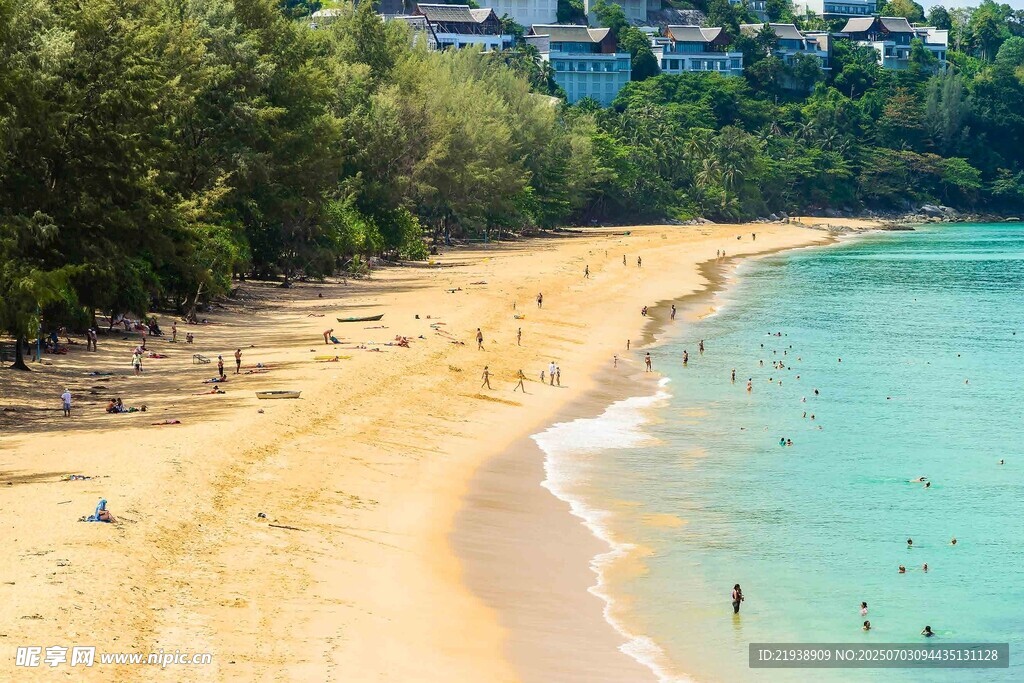 美丽海滨沙滩度假场景
