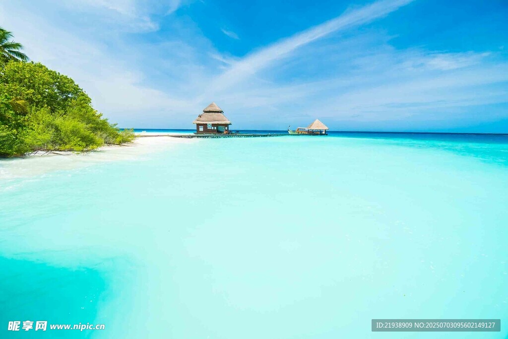 梦幻海岛蓝色迷人海滩