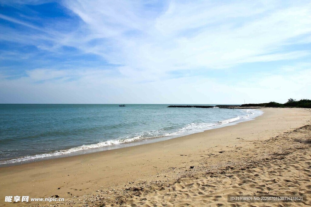 美丽海滨沙滩风景