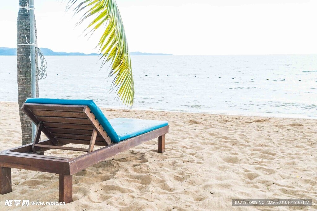 海边惬意休憩场景