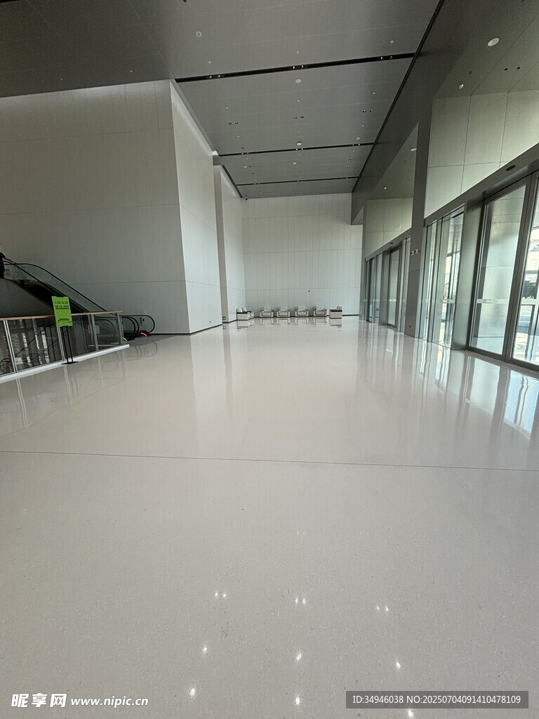 空旷现代室内空间场景