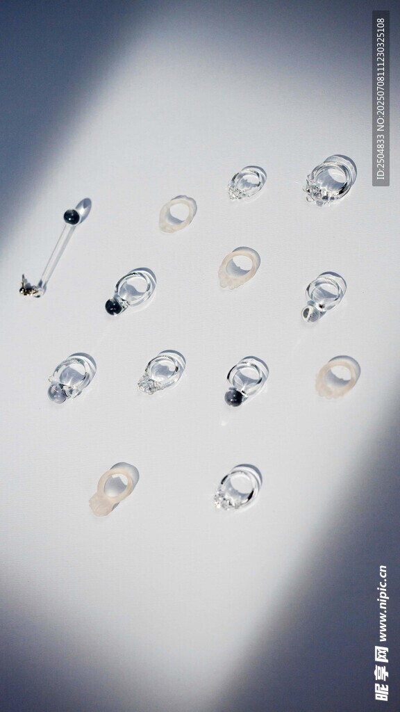 精致银质小饰品展示