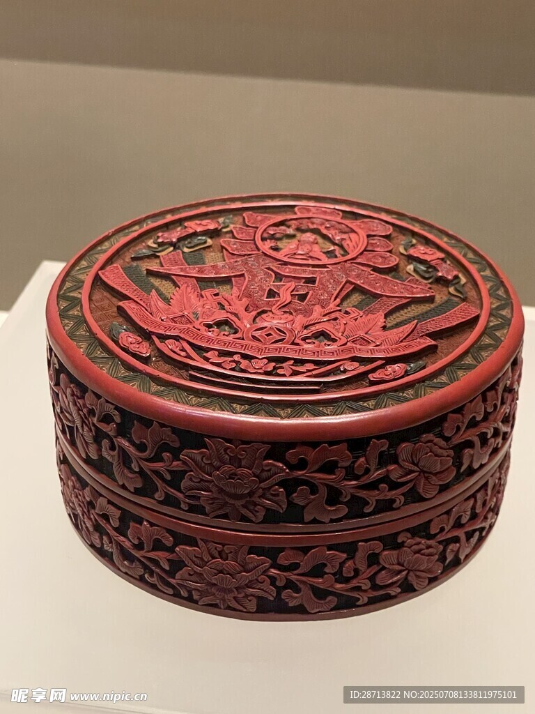 雕漆圆盒
