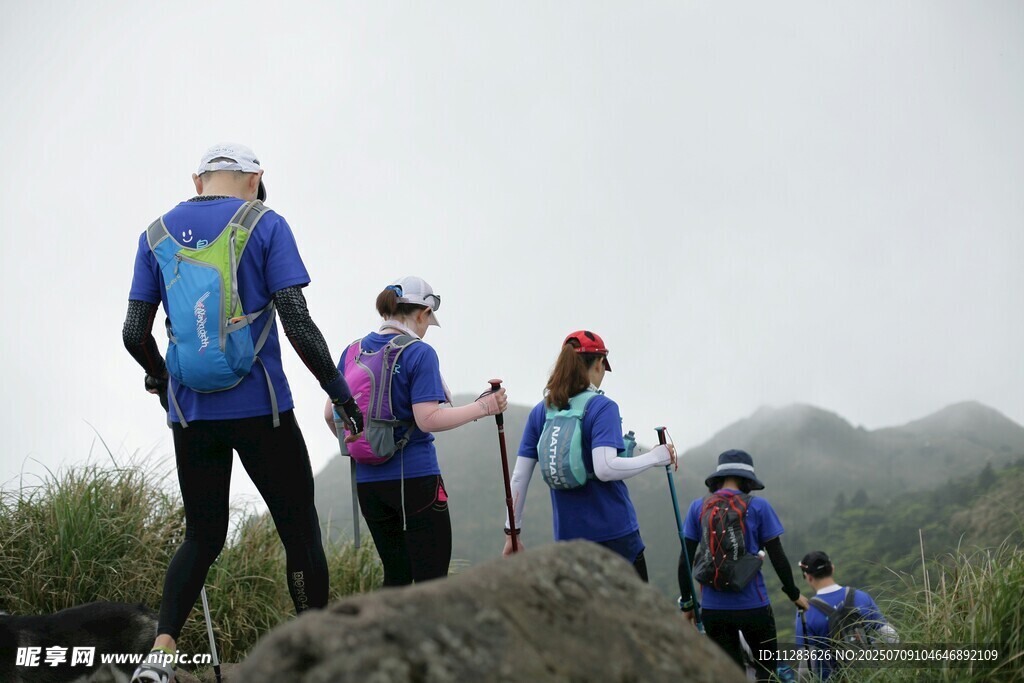 户外团队登山风采