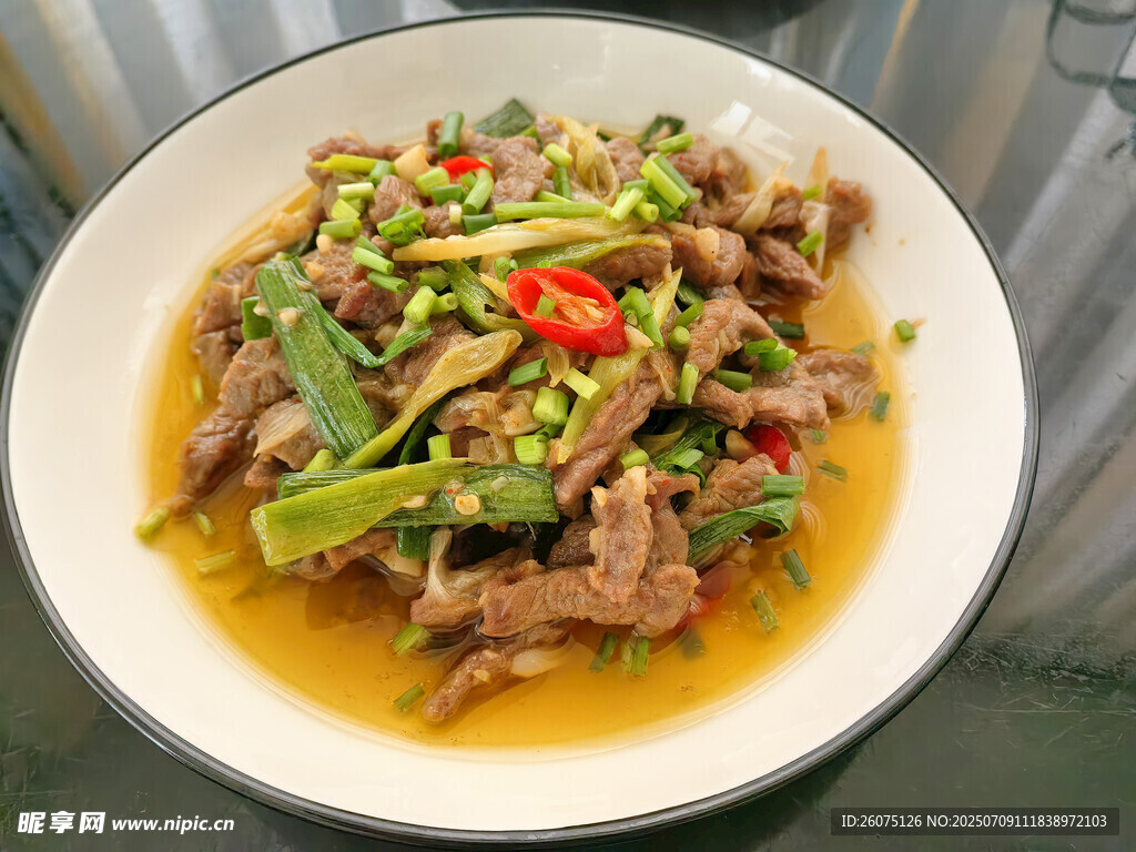 蒜苗炒肉片