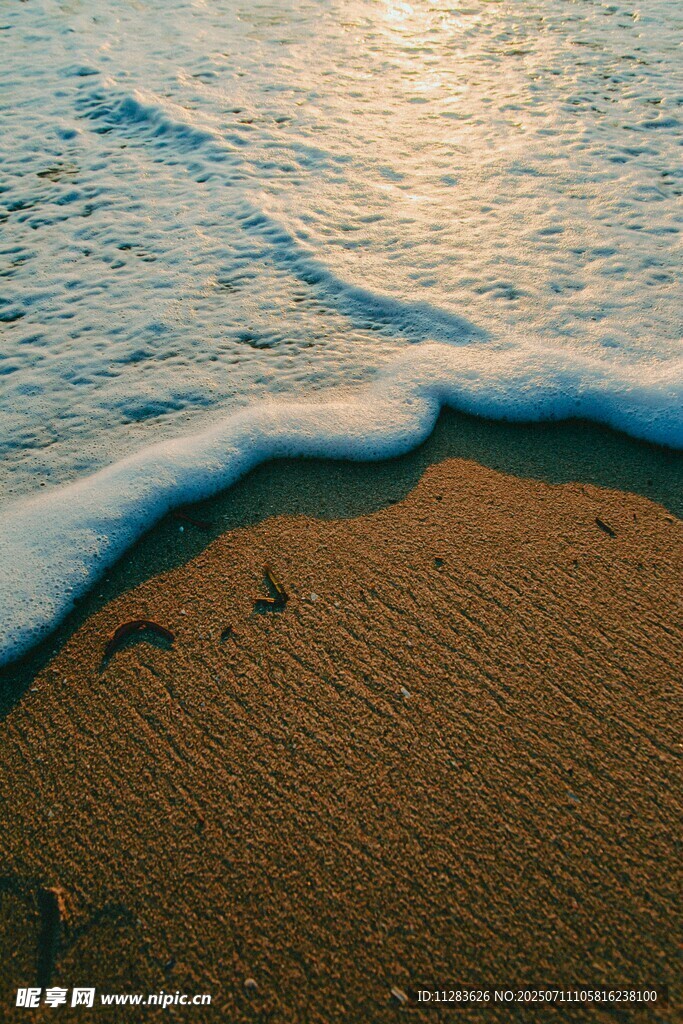 海边沙滩海浪阳光美景
