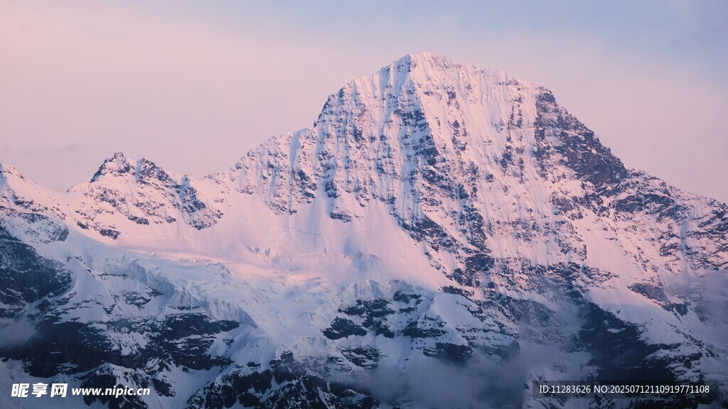 壮丽雪山美景