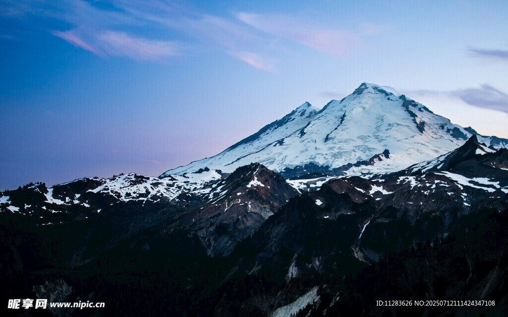 壮丽雪山美景