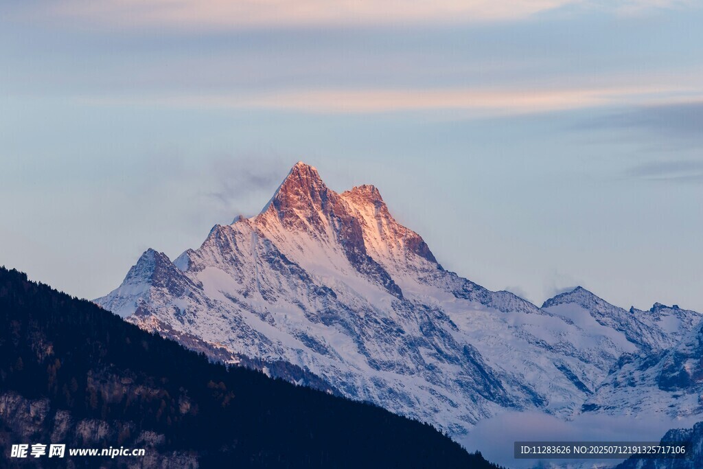壮丽雪山美景