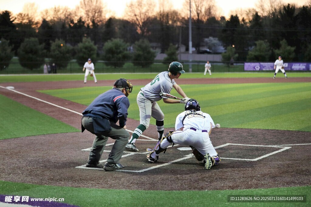 棒球比赛中的精彩瞬间