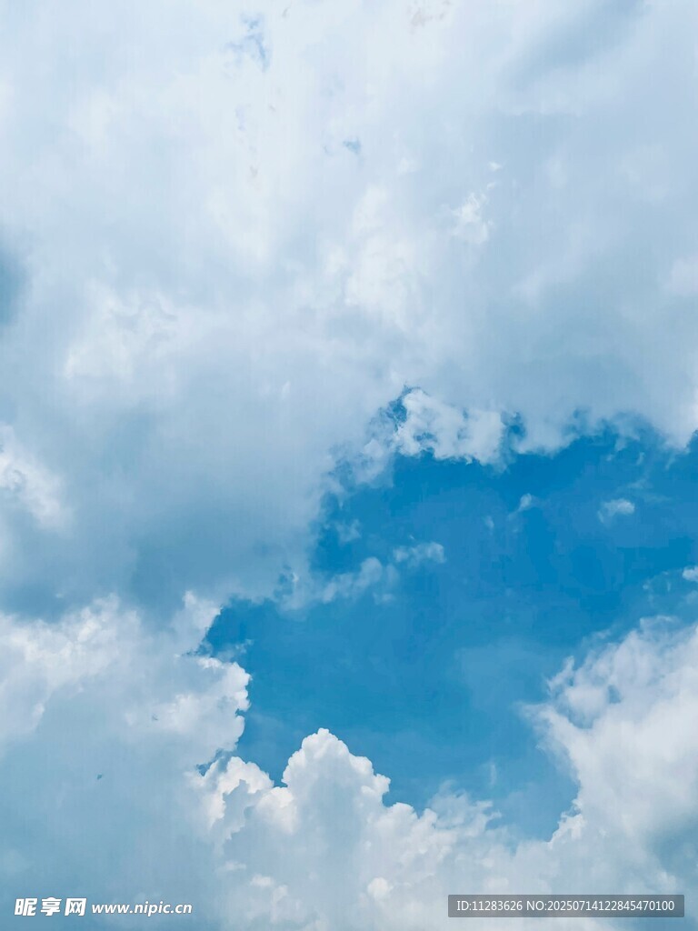 蓝天白云美景