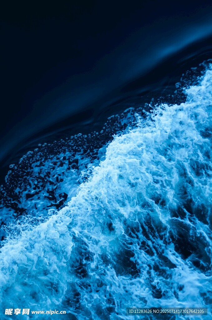 蓝色海浪特写