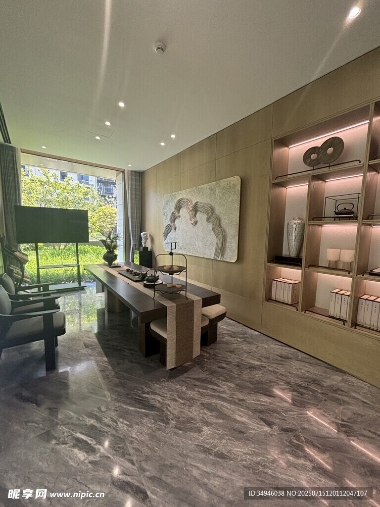 现代简约风格书房一角