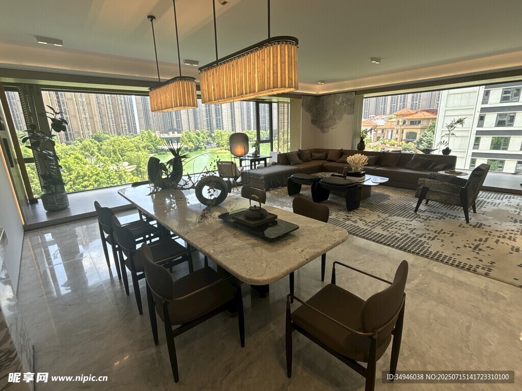 现代风格豪华客厅餐厅