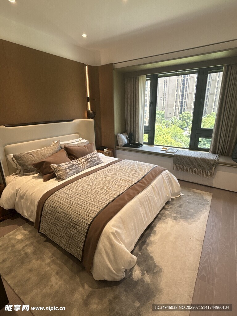 现代简约风格豪华卧室