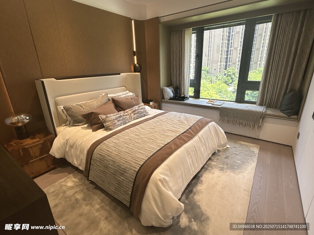 现代简约风格温馨卧室