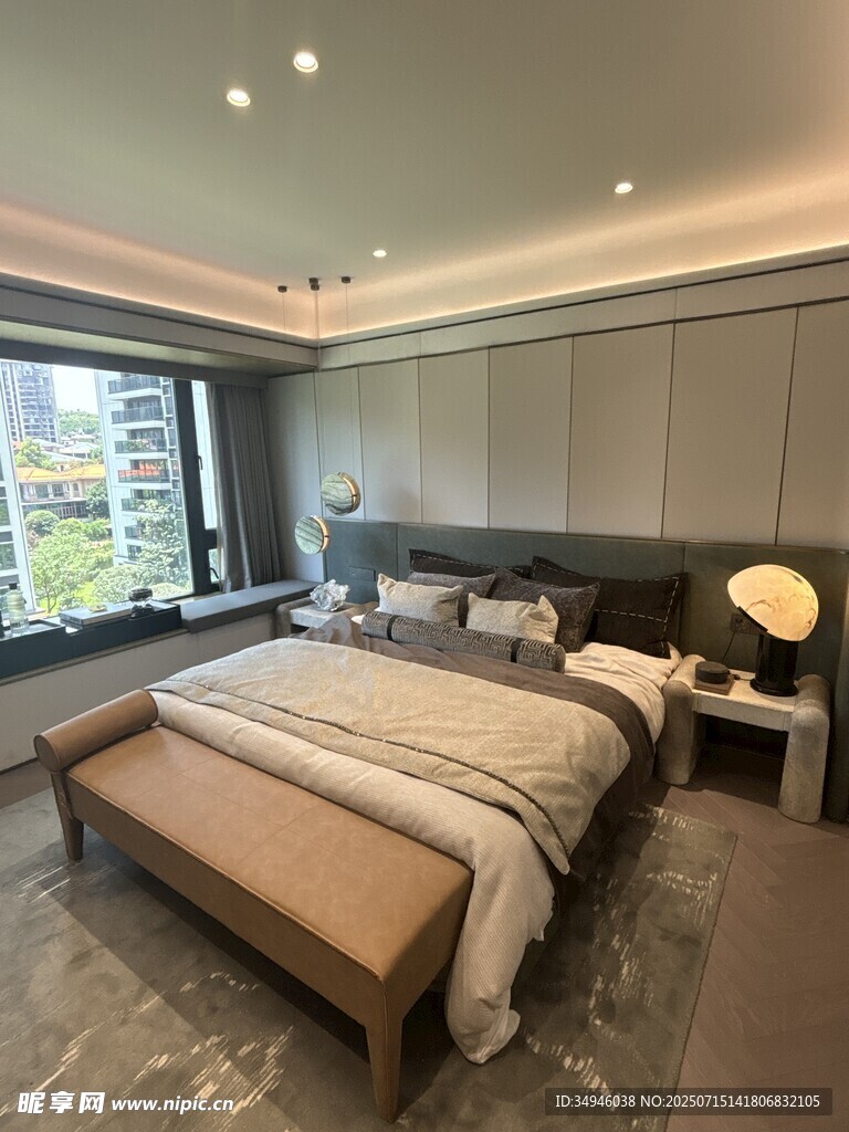 现代简约风格豪华卧室