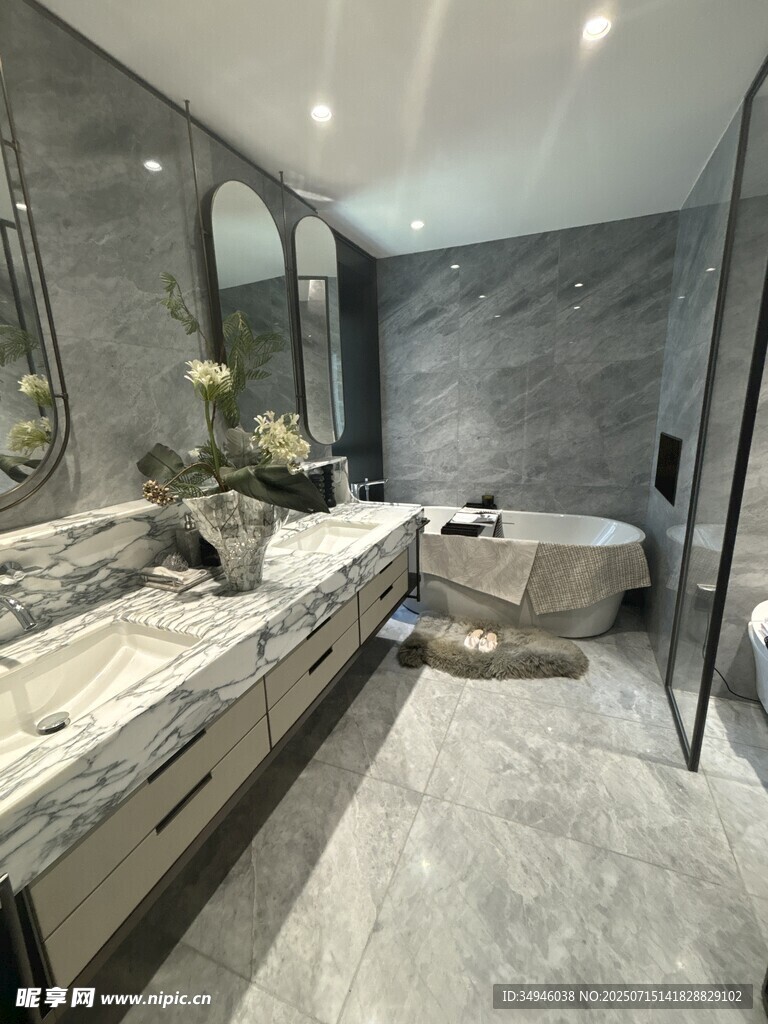 现代奢华大理石浴室空间