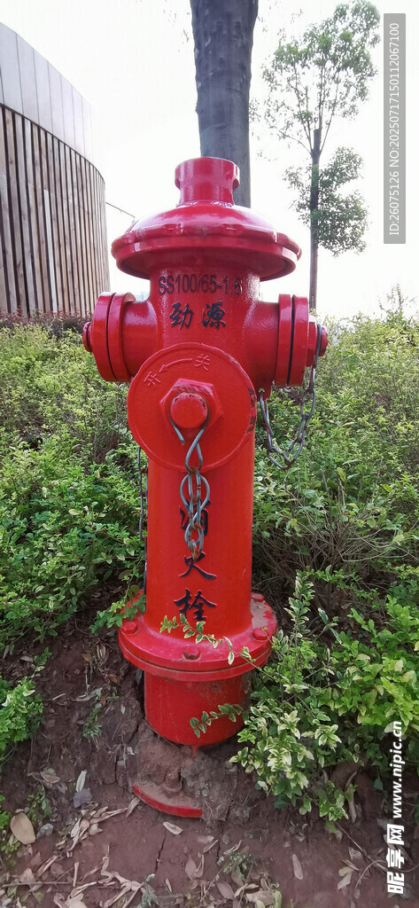 户外红色消防栓