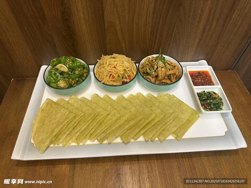 美味拼盘小吃组合