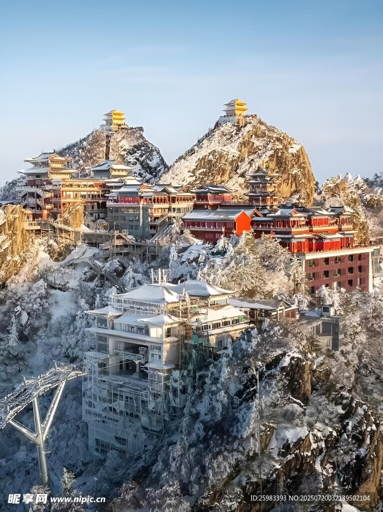 雪山古建筑
