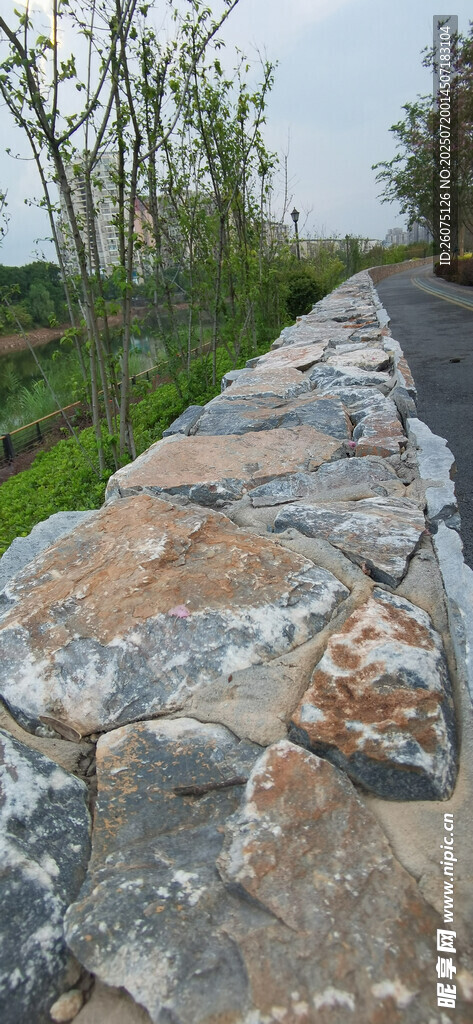 石砌长堤