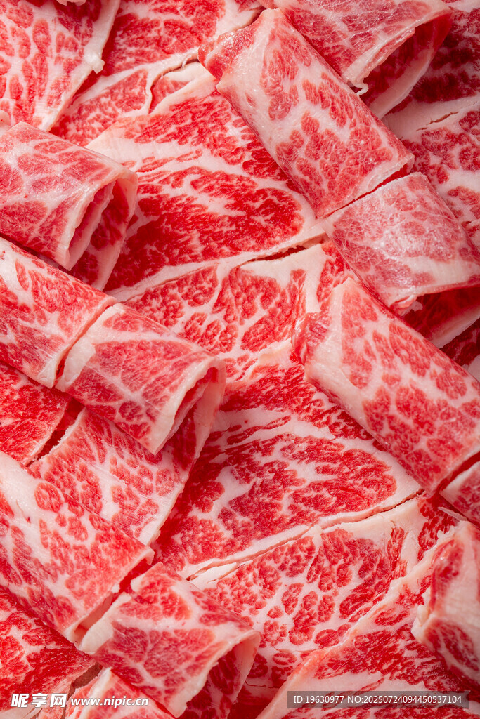 雪花纹理鲜牛肉切片