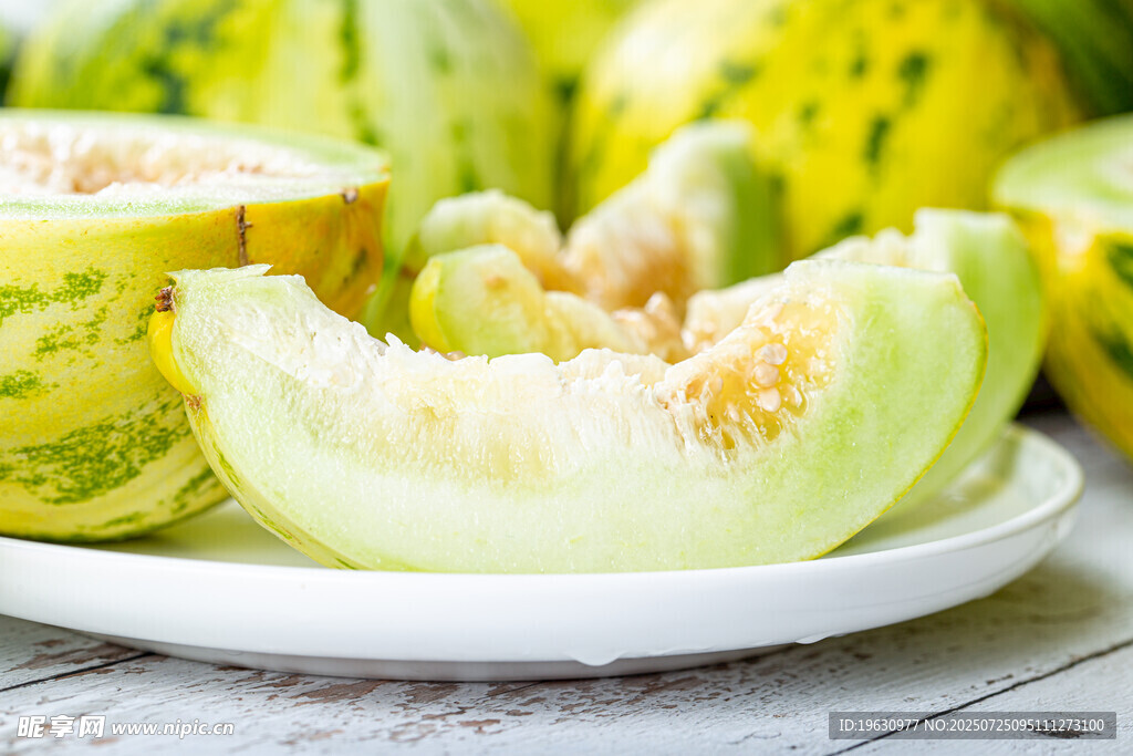 新鲜切开的美味甜瓜