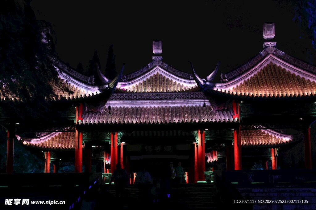 亭台楼阁