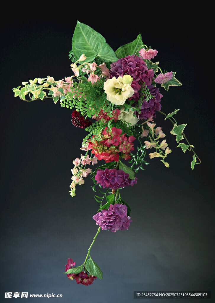 多彩花卉艺术插花作品