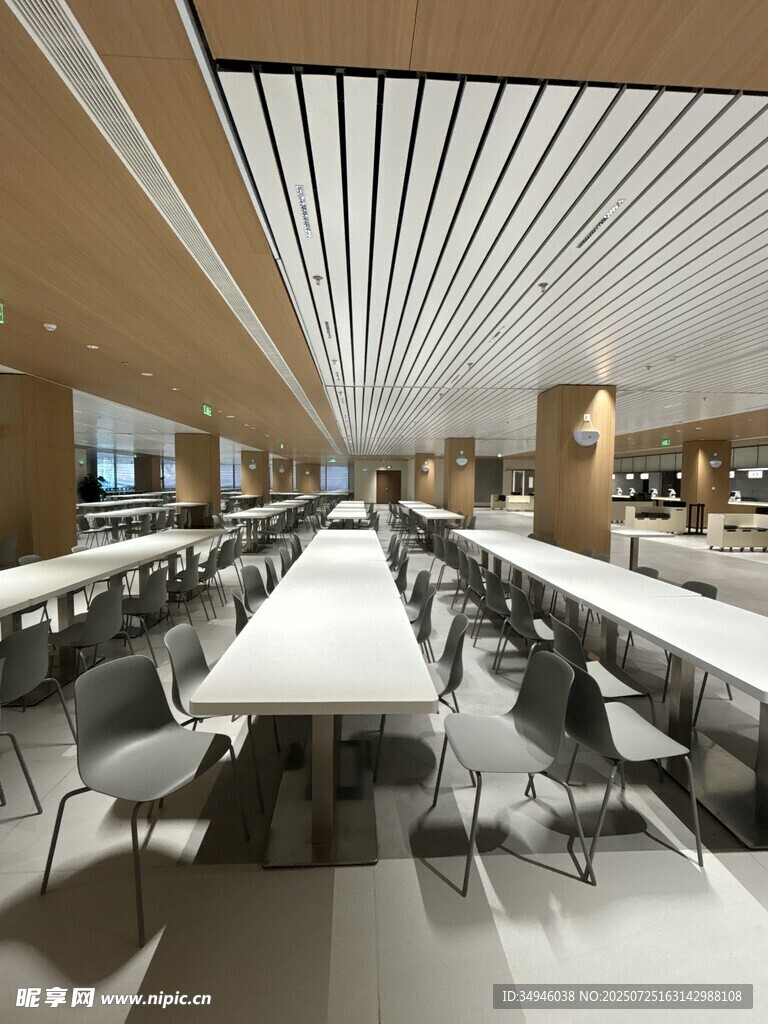 现代简约风格餐厅室内场景