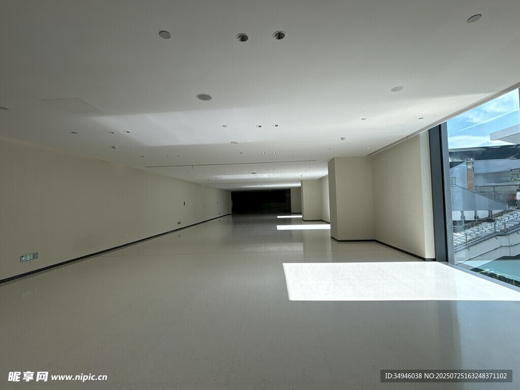 空旷现代风室内空间场景