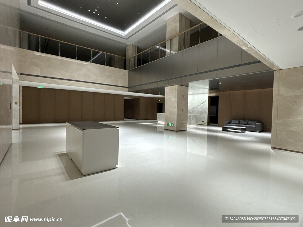 现代空旷室内空间场景