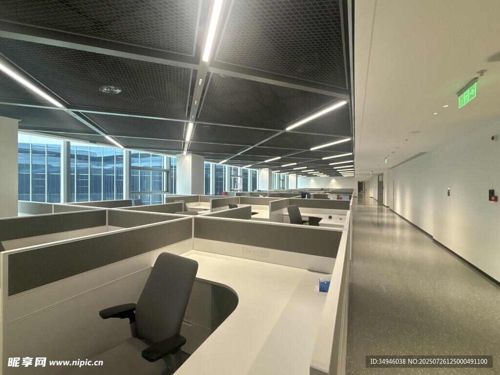 现代开放式办公区域场景