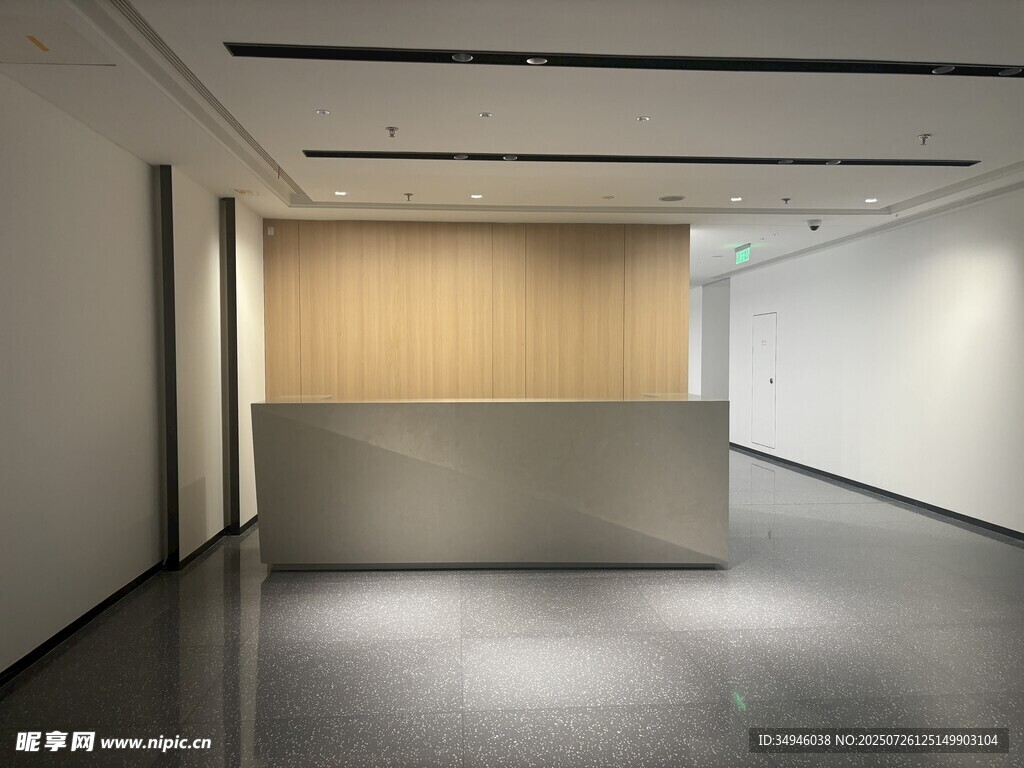 现代简约风格空旷办公大厅