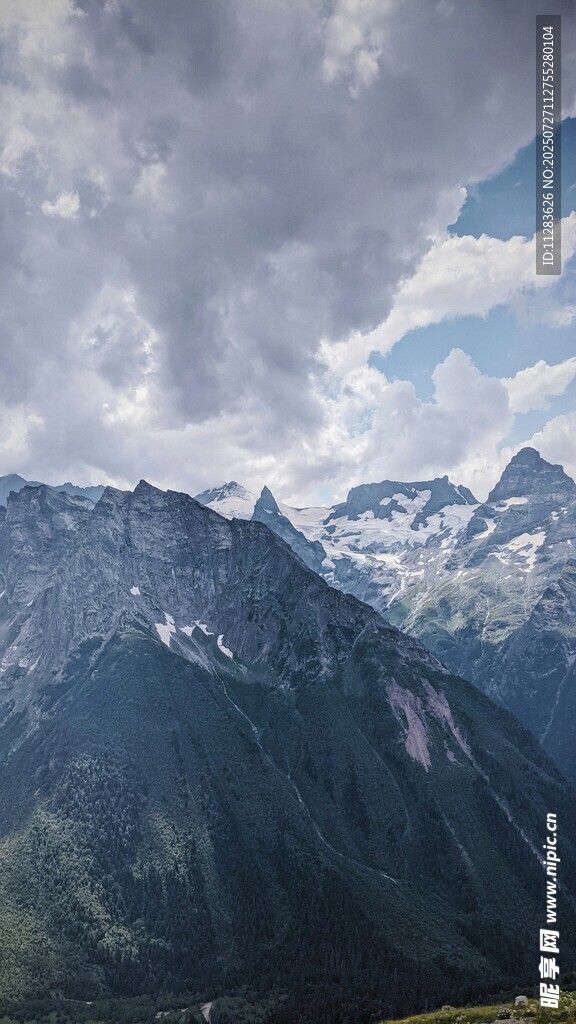 壮丽高山云海景观