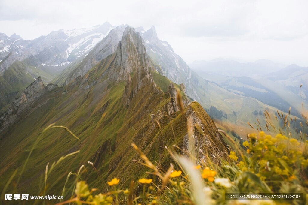 山间美景