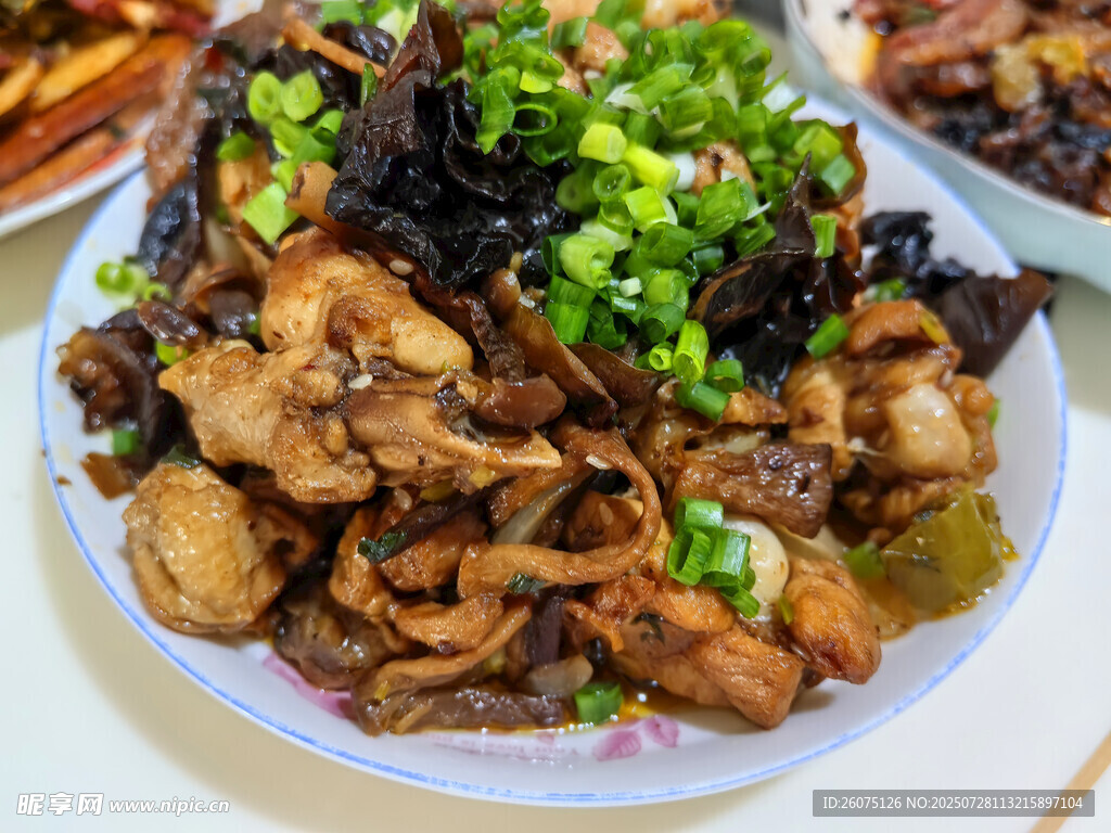 美味干锅鸡