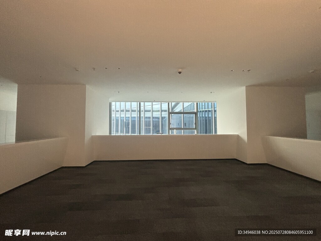 空旷室内空间展示