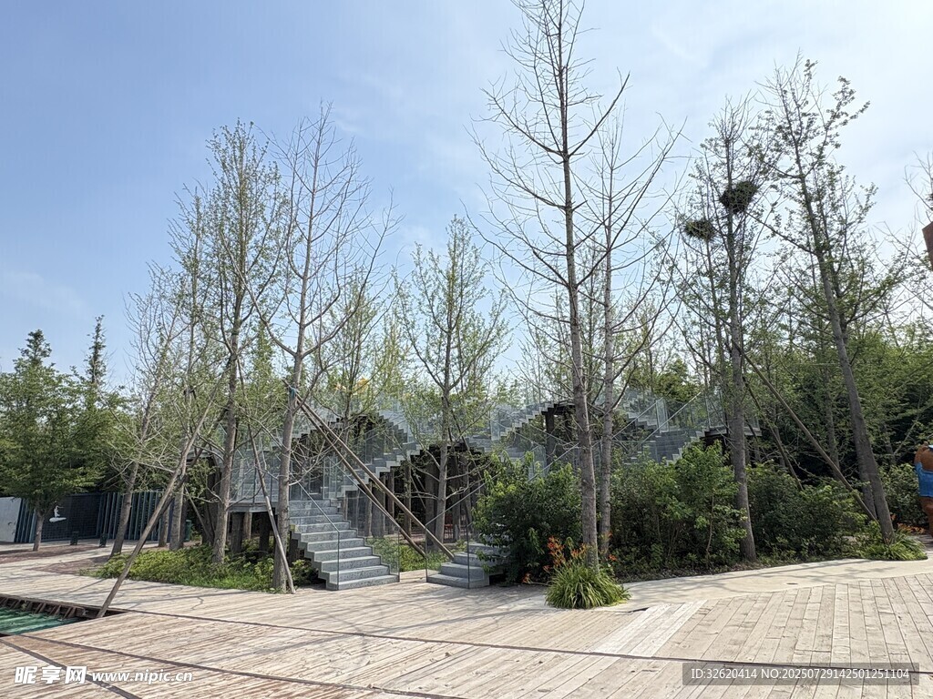 户外休闲木质景观区
