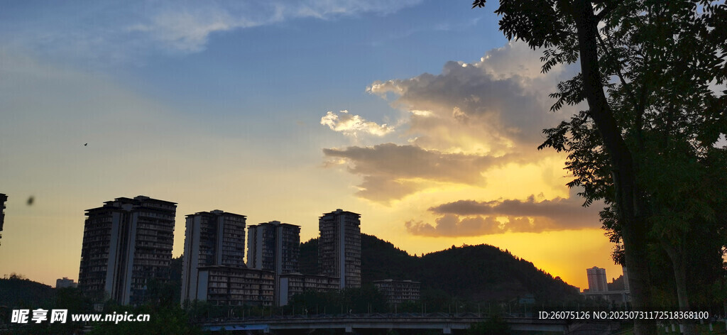城市剪影与天际线美景