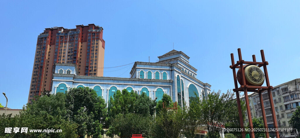 城市中错落有致的建筑景观
