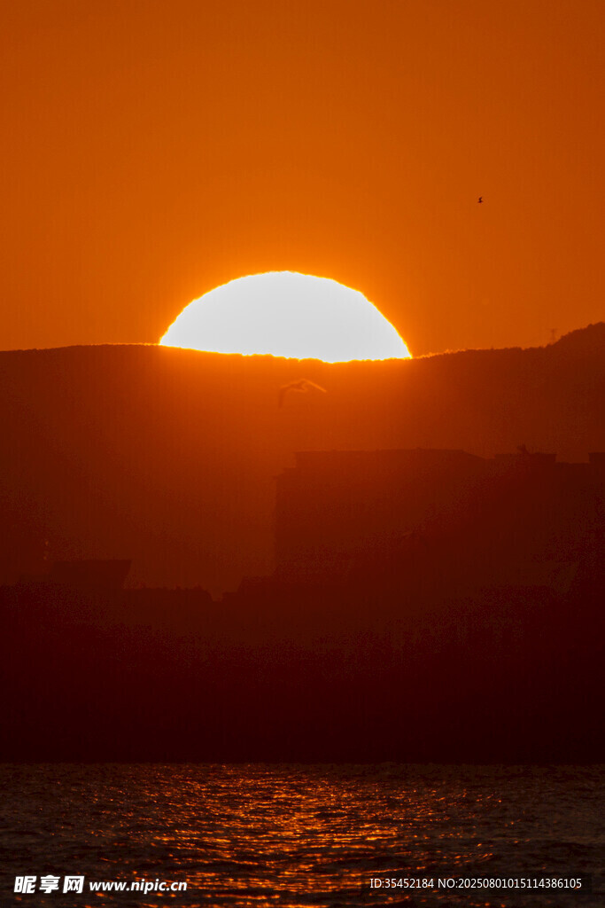 海上日落