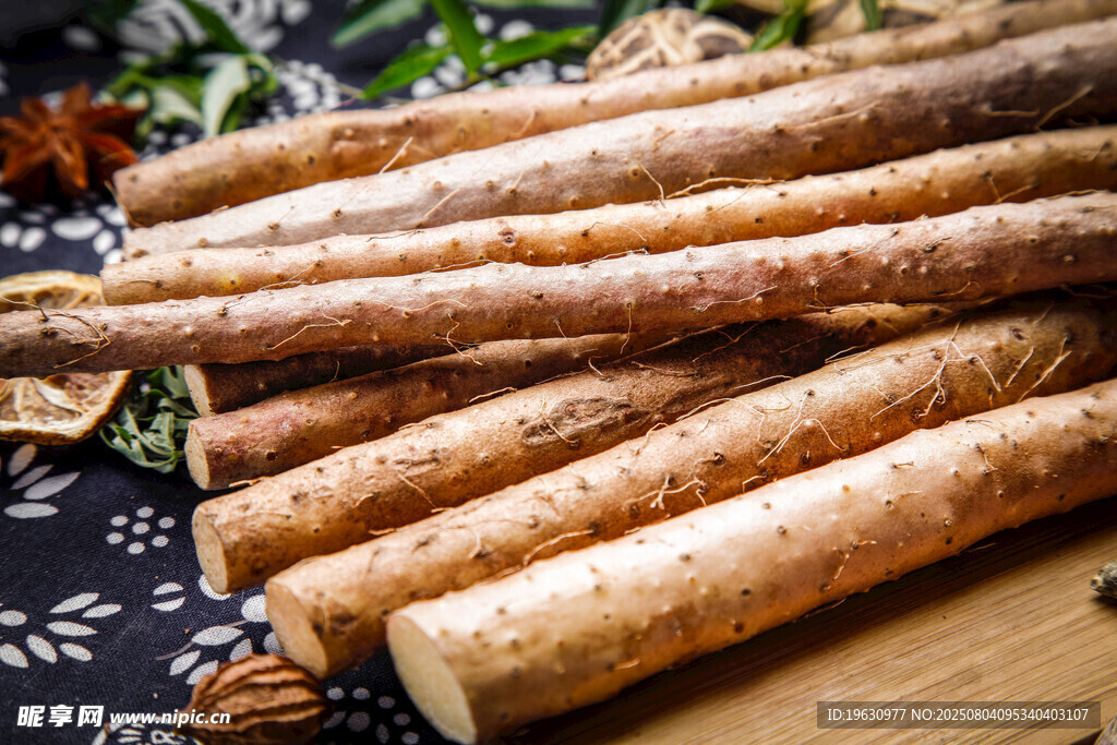 新鲜山药摆放展示