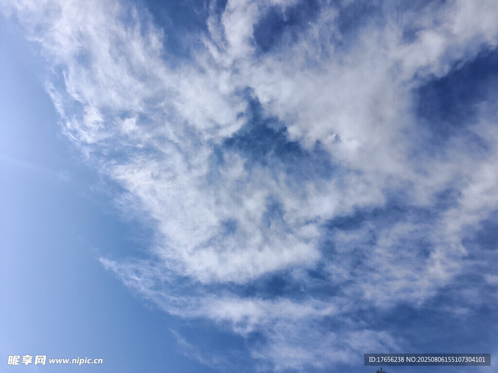 蓝天白云