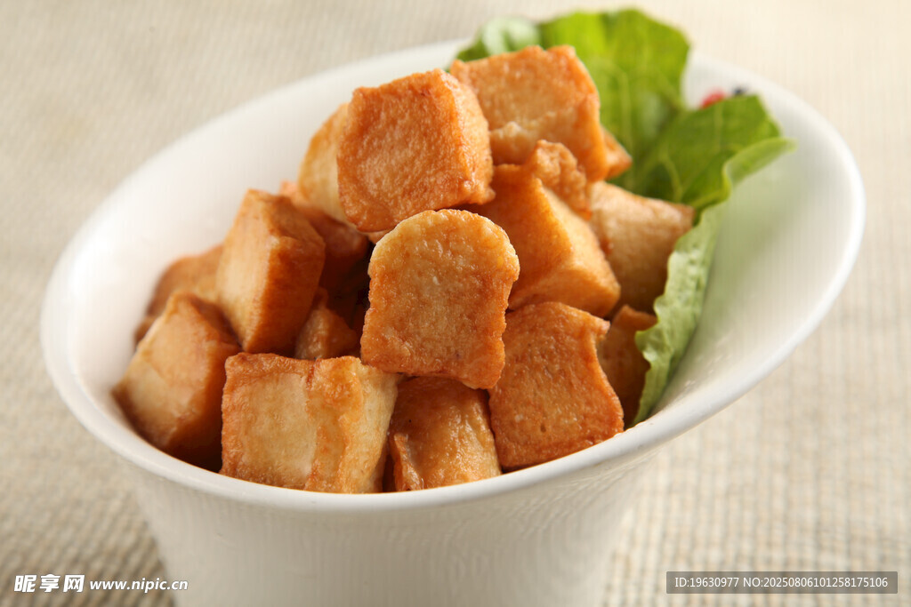 碗中美味鸡肉块