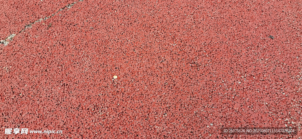 红色塑胶跑道特写