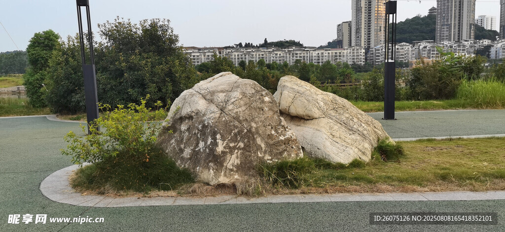 公园中的巨石景观